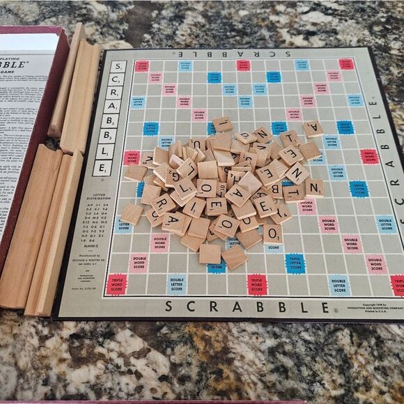 VINTAGE Scrabble Game 1976 - Picture 4 of 8